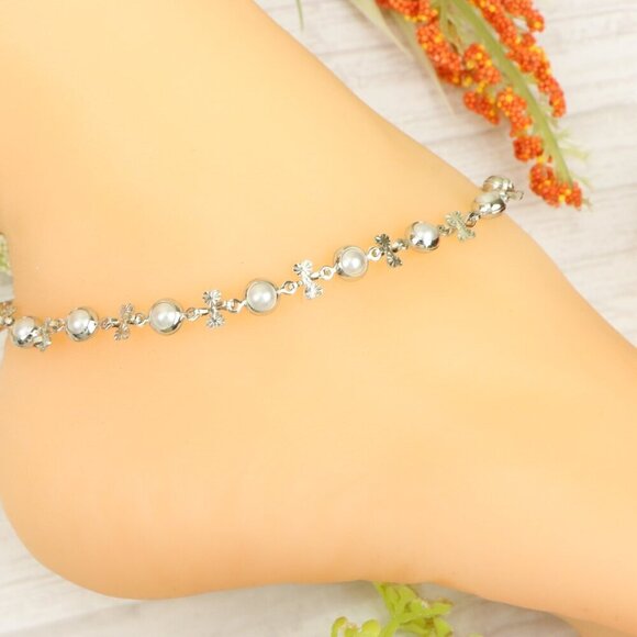 "Handmade Anklet – Elegant & Delicate Jewelry for Women | UNVRC1433 - Picture 4 of 10